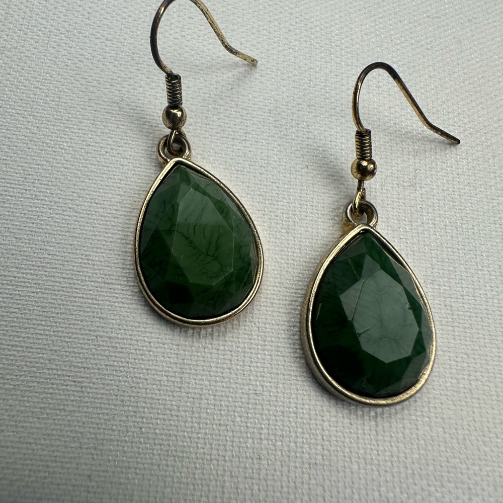 Dark green faux gem tear drop earrings.